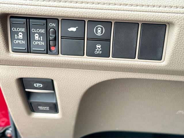 used 2024 Honda Odyssey car, priced at $34,200