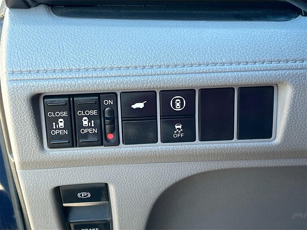 used 2022 Honda Odyssey car, priced at $25,500