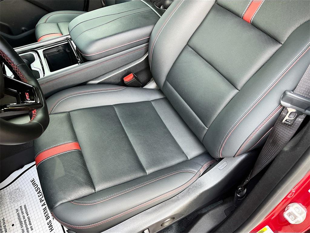 used 2024 Chevrolet Traverse car, priced at $45,500
