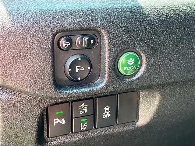 used 2022 Honda Pilot car, priced at $33,600
