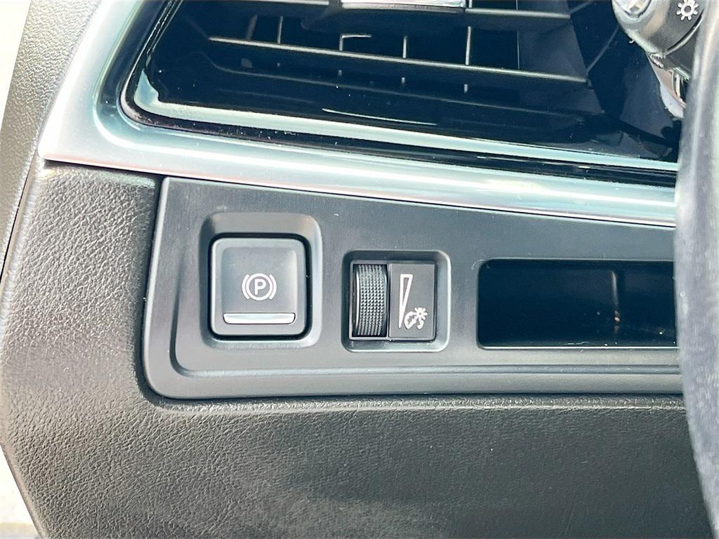 used 2022 Cadillac XT6 car, priced at $30,500