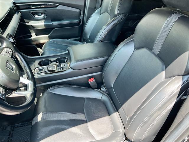 used 2025 Honda Pilot car, priced at $38,000