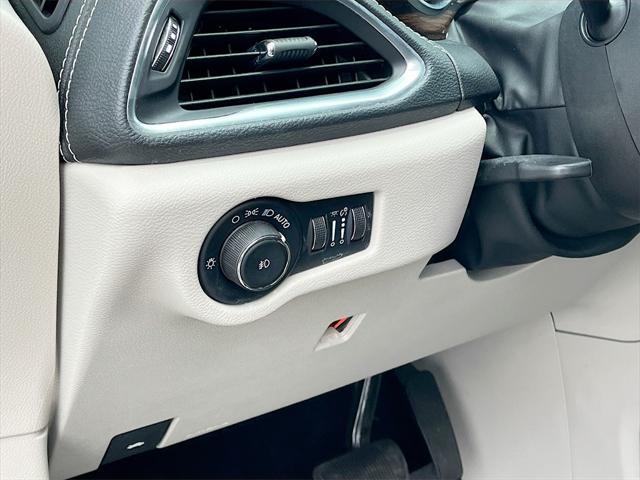 used 2023 Chrysler Pacifica car, priced at $27,000