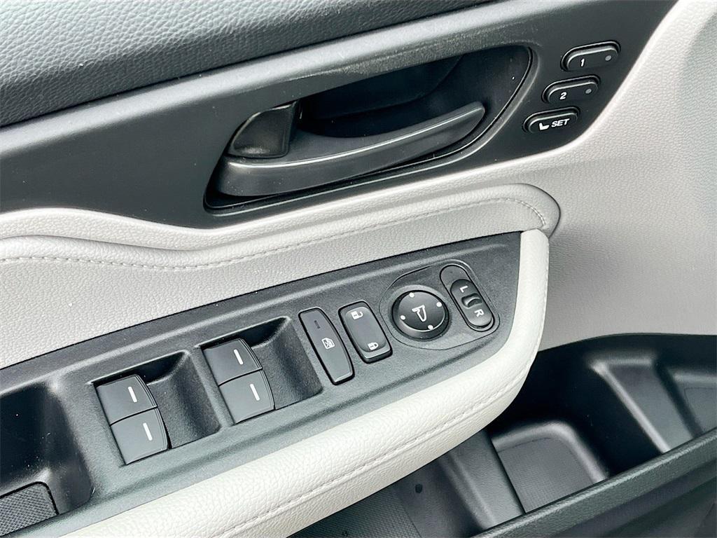 used 2022 Honda Odyssey car, priced at $26,500