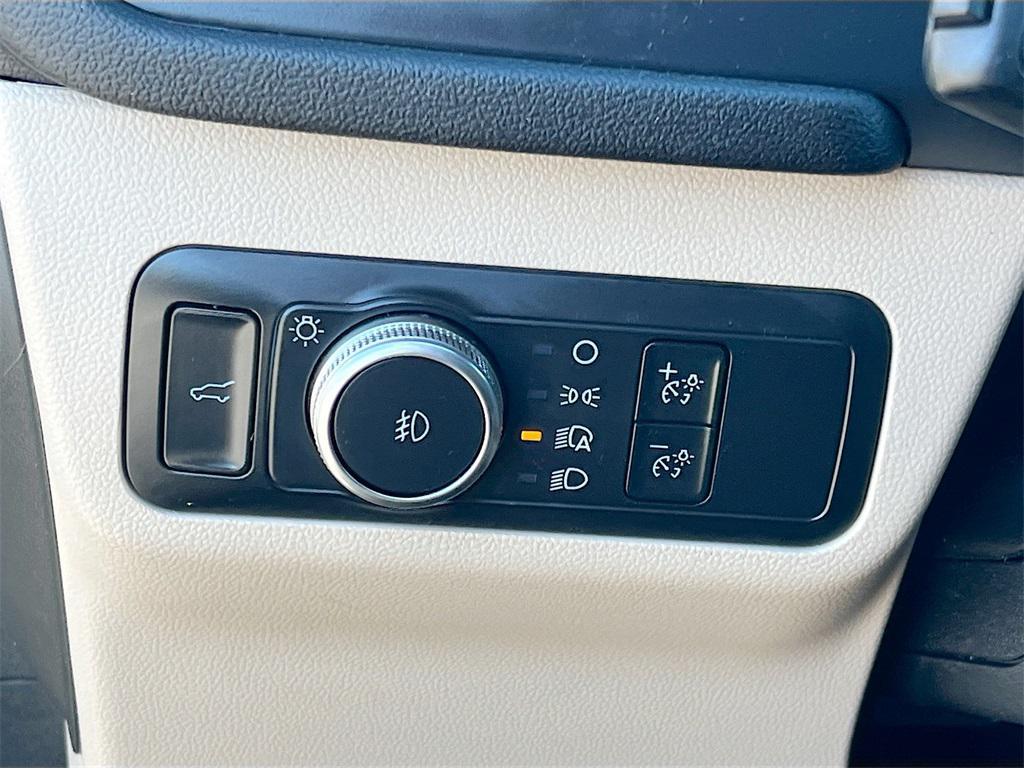 used 2022 Ford Escape car, priced at $21,800