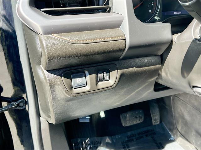 used 2022 GMC Acadia car, priced at $28,000