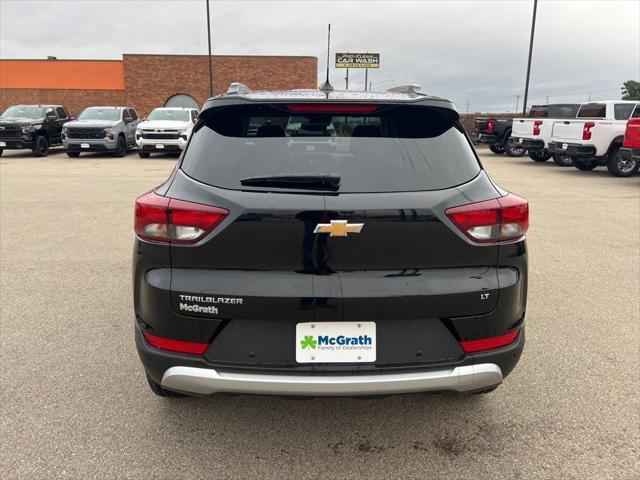 new 2025 Chevrolet TrailBlazer car, priced at $27,282