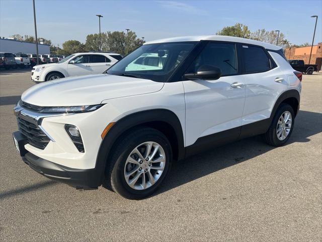 new 2025 Chevrolet TrailBlazer car, priced at $24,673