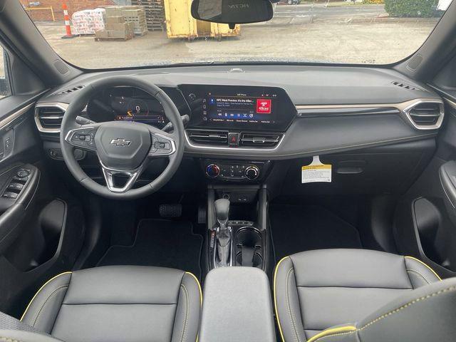 new 2025 Chevrolet TrailBlazer car, priced at $30,200