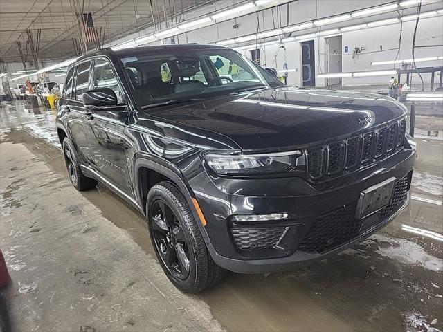 used 2023 Jeep Grand Cherokee car, priced at $33,308