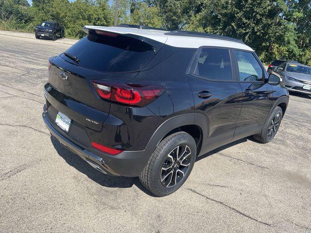 new 2025 Chevrolet TrailBlazer car, priced at $30,200