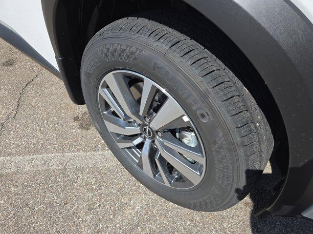 new 2025 Nissan Pathfinder car, priced at $39,982