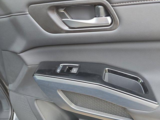 new 2025 Nissan Pathfinder car, priced at $38,351