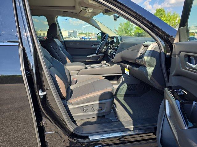 new 2025 Nissan Pathfinder car, priced at $51,756