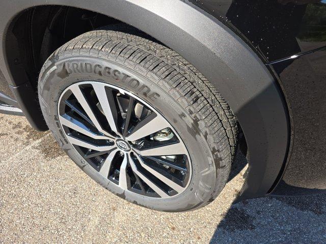 new 2025 Nissan Pathfinder car, priced at $51,756