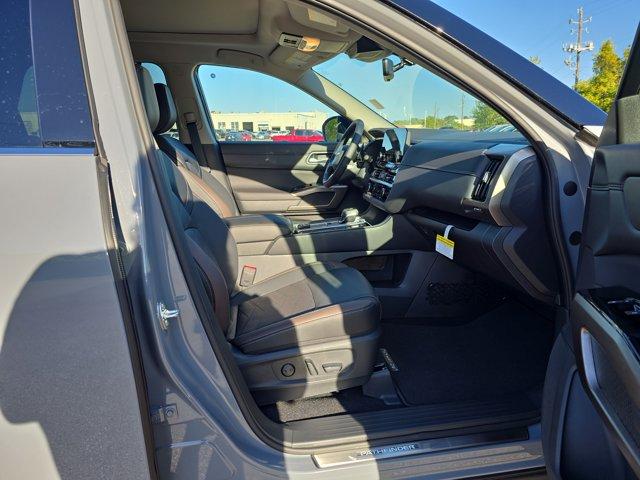 new 2025 Nissan Pathfinder car, priced at $46,313