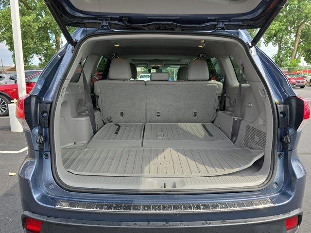 used 2017 Toyota Highlander car, priced at $13,900