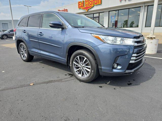 used 2017 Toyota Highlander car, priced at $13,900