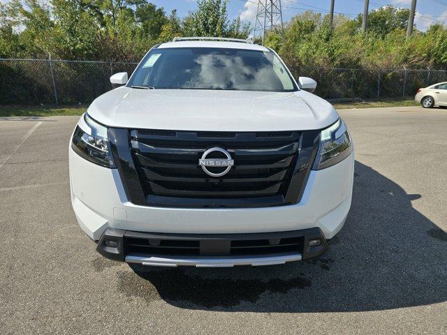 new 2025 Nissan Pathfinder car, priced at $39,685