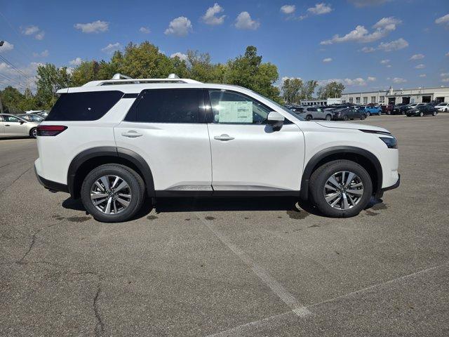 new 2025 Nissan Pathfinder car, priced at $39,685