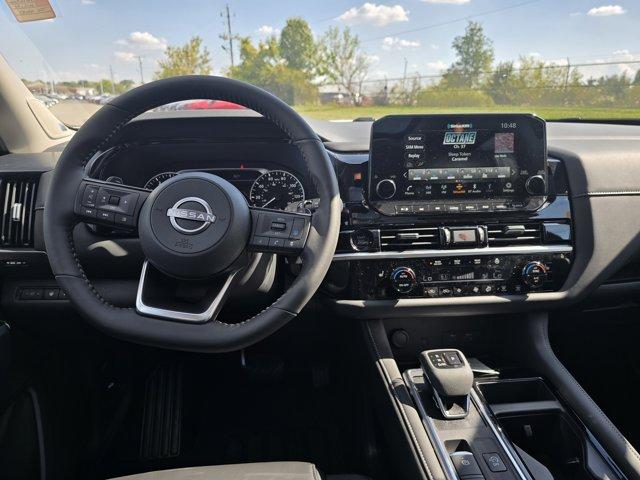 new 2025 Nissan Pathfinder car, priced at $39,685