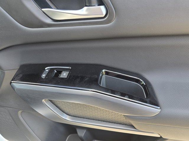 new 2025 Nissan Pathfinder car, priced at $39,685