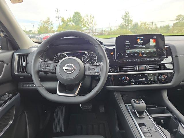 new 2025 Nissan Pathfinder car, priced at $39,562