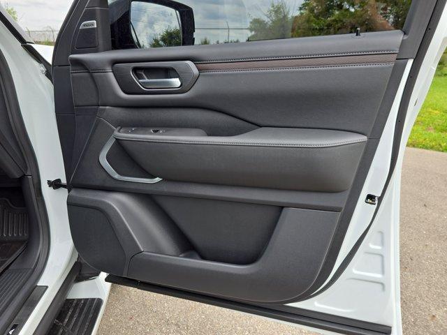 new 2025 Nissan Armada car, priced at $84,100