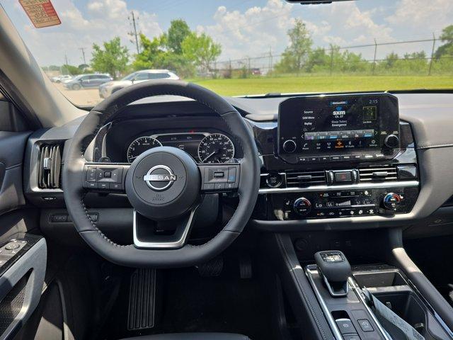 new 2025 Nissan Pathfinder car, priced at $43,905