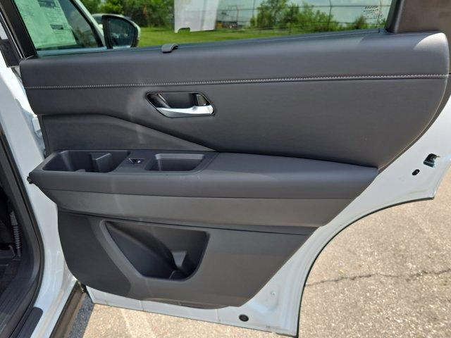 new 2025 Nissan Pathfinder car, priced at $43,905