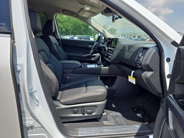 new 2025 Nissan Pathfinder car, priced at $43,905