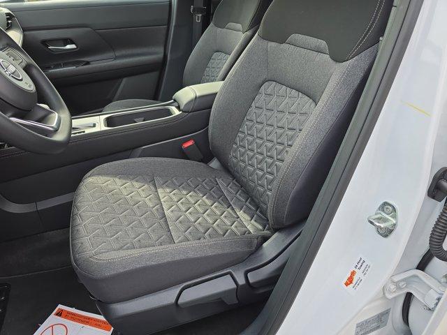 new 2025 Nissan Kicks car, priced at $26,280