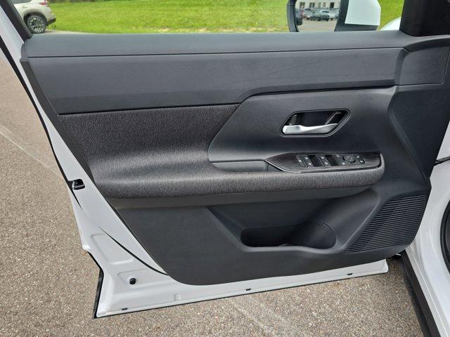 new 2025 Nissan Kicks car, priced at $25,559