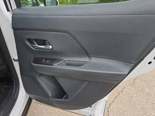 new 2025 Nissan Kicks car, priced at $25,559