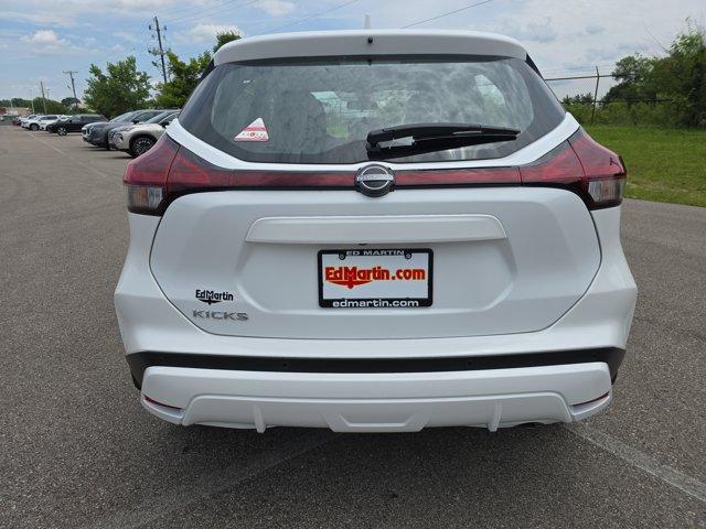 new 2025 Nissan Kicks Play car, priced at $22,857