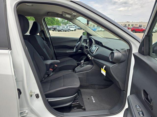new 2025 Nissan Kicks Play car, priced at $22,857