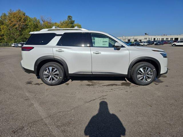 new 2025 Nissan Pathfinder car, priced at $39,085