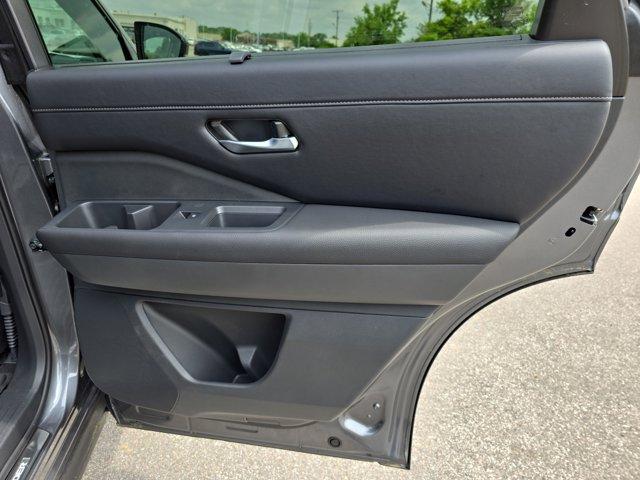 new 2025 Nissan Pathfinder car, priced at $46,999
