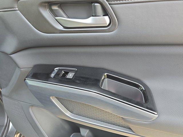new 2025 Nissan Pathfinder car, priced at $38,351
