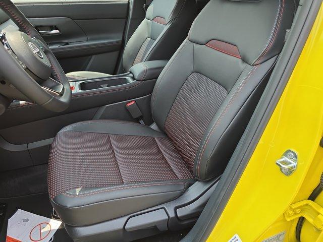 new 2025 Nissan Kicks car, priced at $29,181