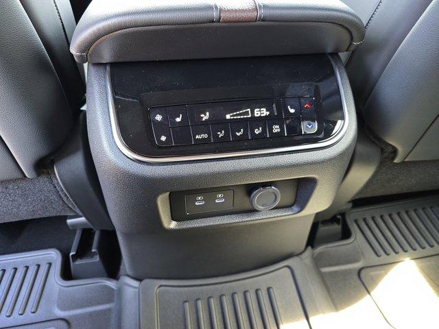new 2025 Nissan Armada car, priced at $84,118