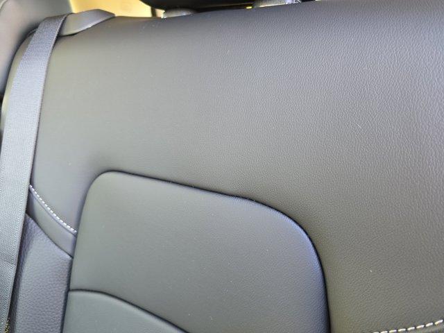 new 2025 Nissan Pathfinder car, priced at $39,085