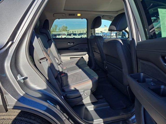 new 2025 Nissan Pathfinder car, priced at $44,388