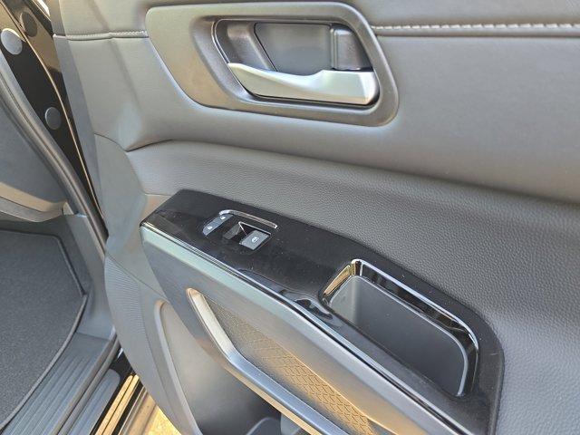 new 2025 Nissan Pathfinder car, priced at $38,749