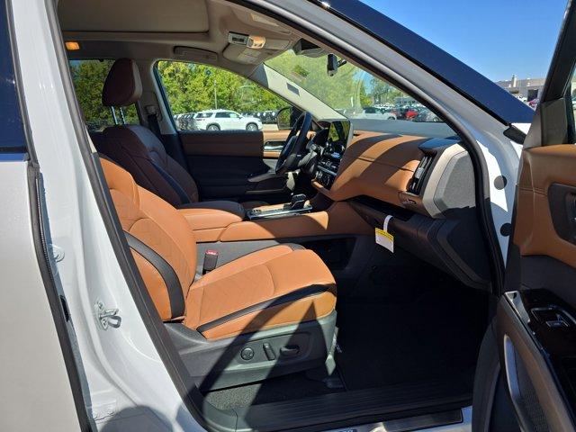 new 2025 Nissan Pathfinder car, priced at $46,313
