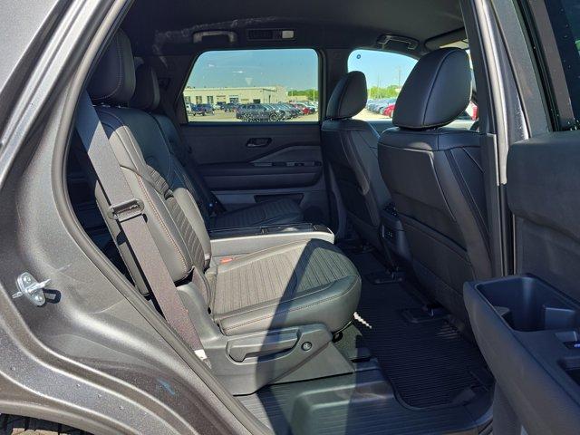 new 2025 Nissan Pathfinder car, priced at $39,069