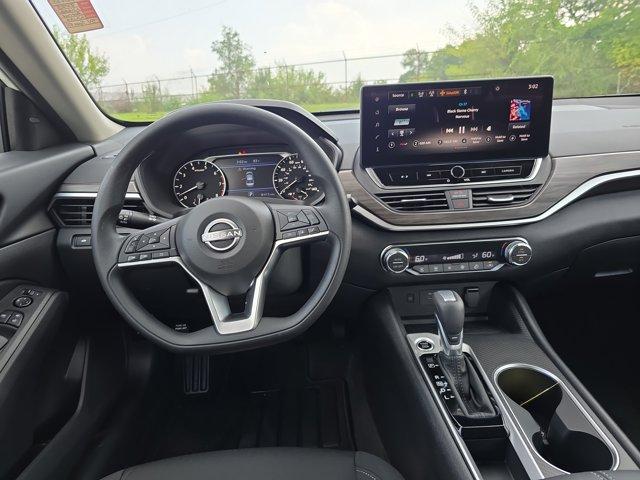 new 2025 Nissan Altima car, priced at $27,872