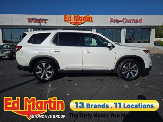 used 2025 Honda Pilot car, priced at $44,200