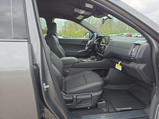 new 2025 Nissan Pathfinder car, priced at $40,406