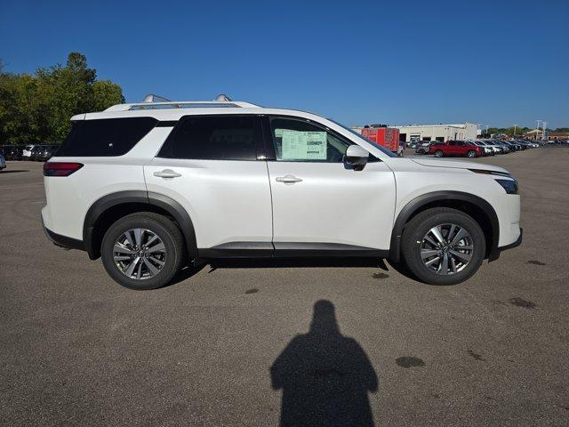 new 2025 Nissan Pathfinder car, priced at $39,169